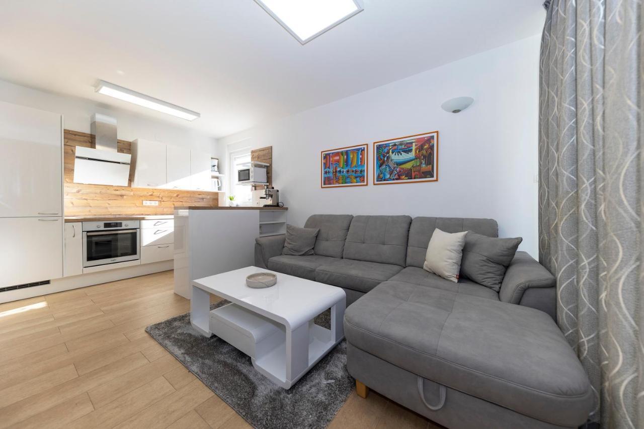 Joy 2 Apartment ノヴァリャ エクステリア 写真
