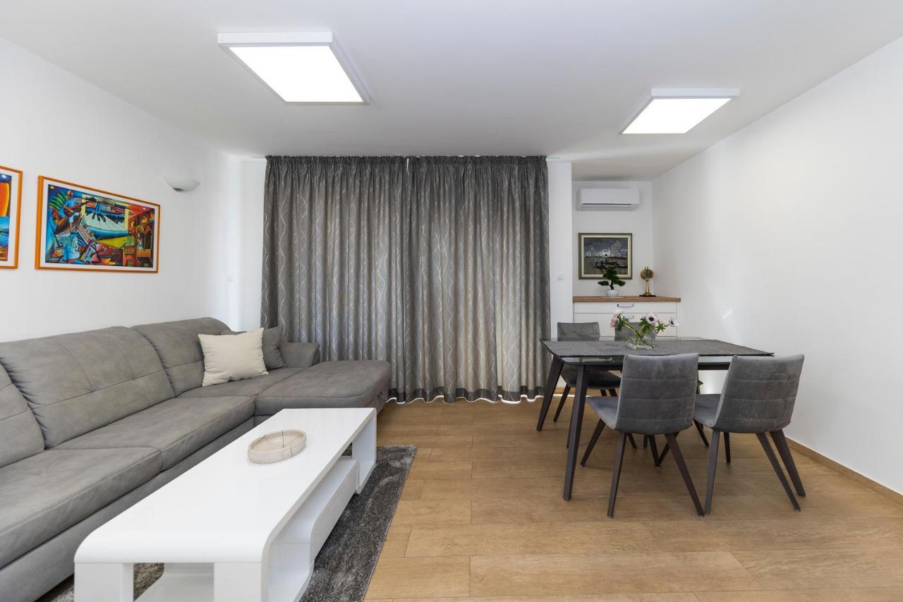 Joy 2 Apartment ノヴァリャ エクステリア 写真